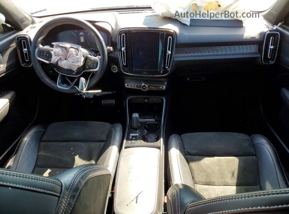 YV4AC2HM0L2172694 2020 VOLVO XC40 White Vista del salpicadero