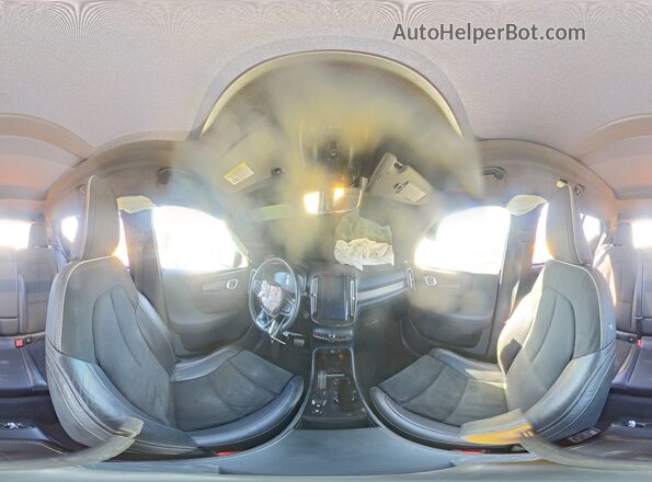 YV4AC2HM0L2172694 2020 VOLVO XC40 White Vista interior de 360 grados