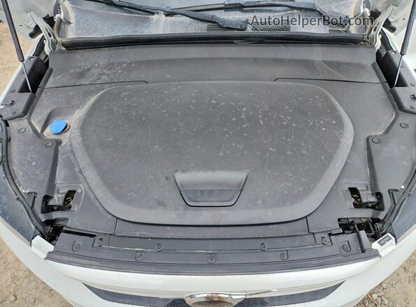 YV4ED3GL7P2053639 2023 VOLVO C40 White Rear interior view