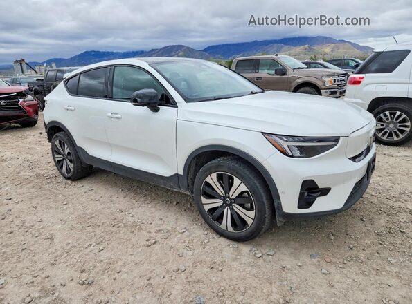 YV4ED3GL7P2053639 2023 VOLVO C40 White Front right