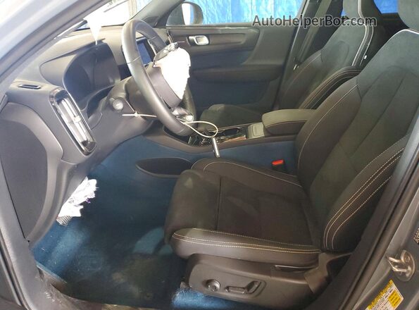 YV4ED3GM2P2028401 2023 VOLVO C40 Серебряный Вид салона спереди