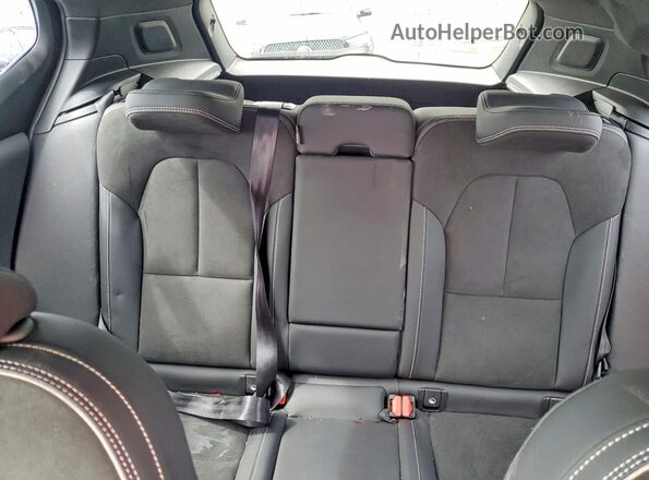 YV4ED3UR1N2715317 2022 VOLVO XC40 Красный Вид задних сидений