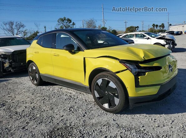 YV4EK3ZL2SS145270 2025 VOLVO EX30 Зеленый Передняя правая четверть