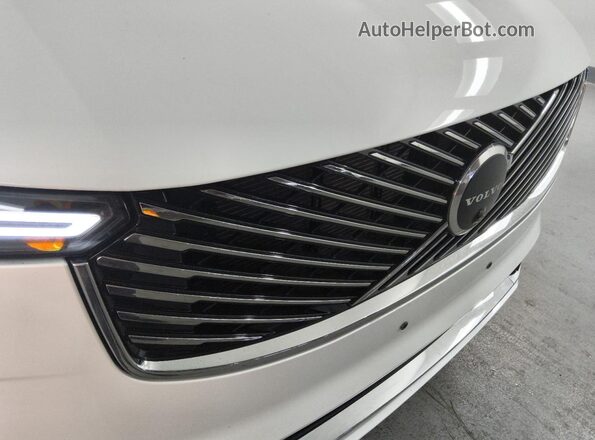 YV4H60PB9S1377669 2025 VOLVO XC90 Белый 