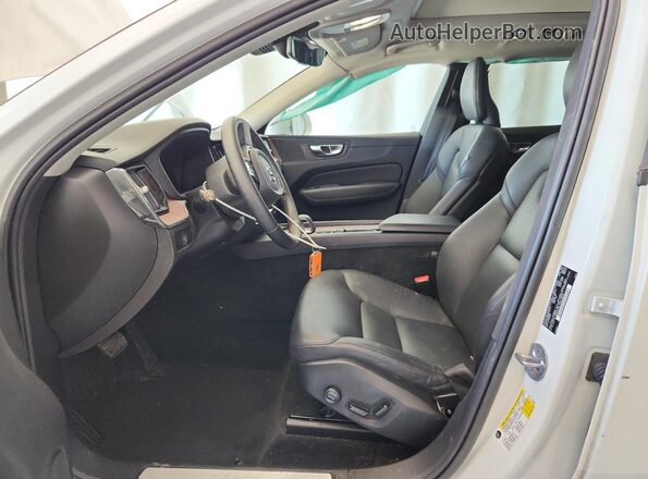 YV4L12RE3P1265923 2023 VOLVO XC60 White 