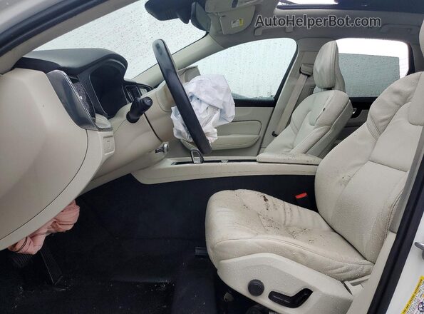 YV4L12RE5P1265213 2023 VOLVO XC60 Белый Вид салона спереди