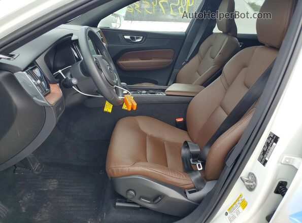YV4L12RN4P1336210 2023 VOLVO XC60 White Вид салону спереду