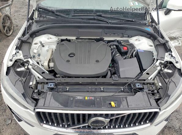 YV4L12RN4P1336210 2023 VOLVO XC60 White Вид підкапотного простору
