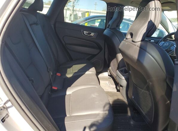 YV4L12RNXP1376288 2023 VOLVO XC60 Silver Вид задньої частини салону