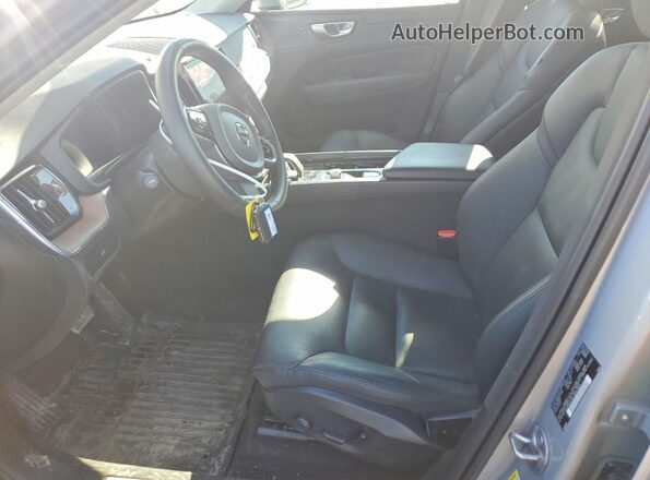 YV4L12RNXP1376288 2023 VOLVO XC60 Silver Вид салону спереду