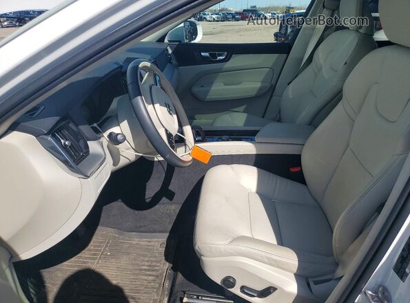 YV4L12RV1P1380536 2023 VOLVO XC60 Белый Вид салона спереди