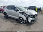 2025 Volvo Xc40 B5 Plus Dark Theme Silver vin: YV4L12UC4S2479330