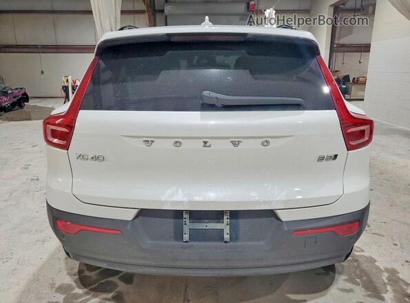 YV4L12UL6R2355358 2024 VOLVO XC40 White Widok z tyłu