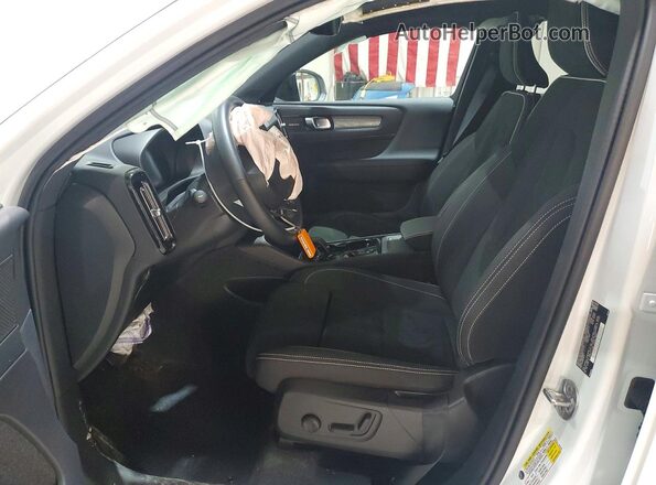 YV4L12UL6R2355358 2024 VOLVO XC40 White Widok wnętrza z przodu