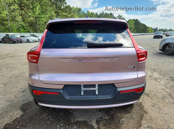 YV4L12UM5S2478728 2025 VOLVO XC40 Pink Widok z tyłu