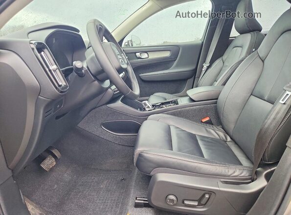 YV4L12UW2P2088906 2023 VOLVO XC40 Кремовый Вид салона спереди