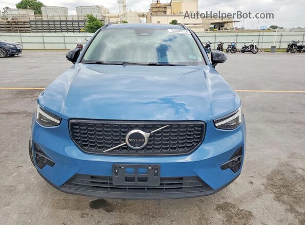 YV4L12UX2P2023689 2023 VOLVO XC40 Blue Vista frontal