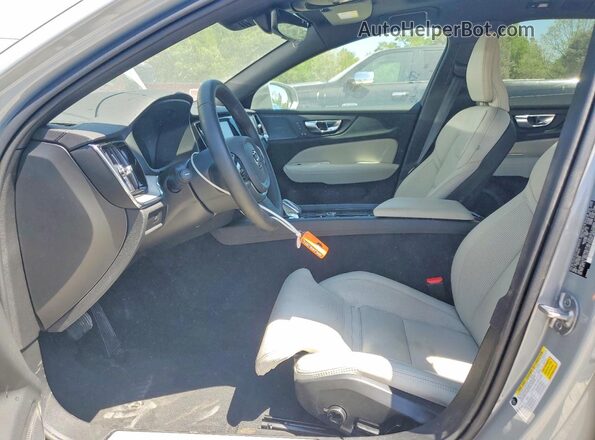 YV4L12WL1T2170512 2026 VOLVO V60 Серебряный Вид салона спереди