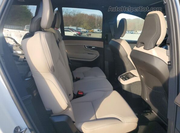 YV4M12PJ2T1494110 2026 VOLVO XC90 Белый Вид задних сидений