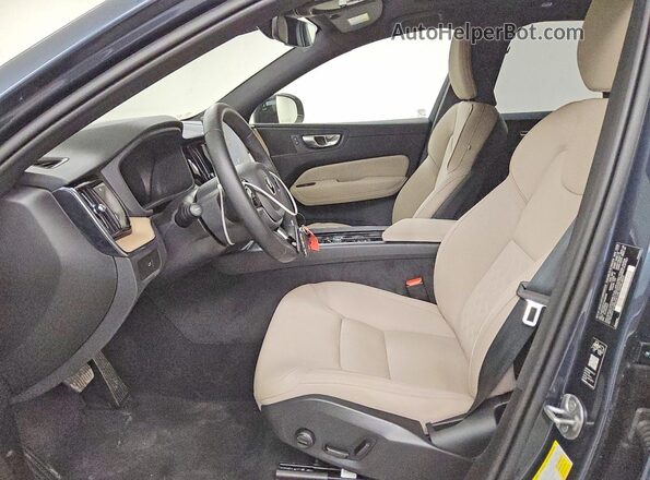 YV4M12RC4T1458059 2026 VOLVO XC60 Синий Вид салона спереди