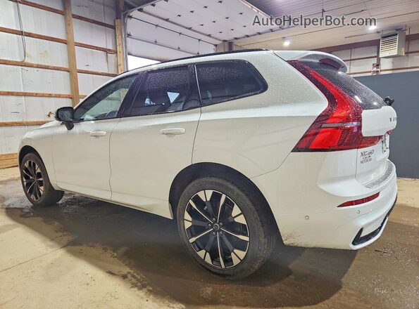 YV4M12RC6T1393702 2026 VOLVO XC60 White Trasero izquierdo