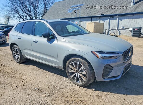 YV4M12RM0S1033266 2025 VOLVO XC60 Серый Передняя правая четверть
