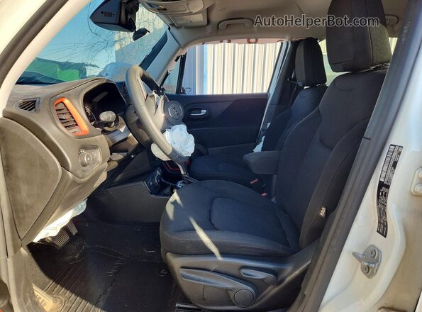 ZACCJBAB6JPJ18245 2018 JEEP RENEGADE White Вид салону спереду