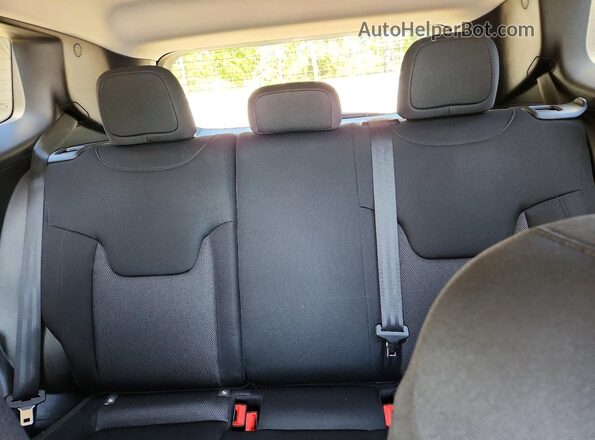 ZACCJBABXJPH02179 2018 JEEP RENEGADE Красный Вид задних сидений