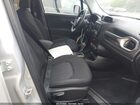 2017 Jeep Renegade Latitude 4x4 Серебряный vin: ZACCJBBB9HPF65549
