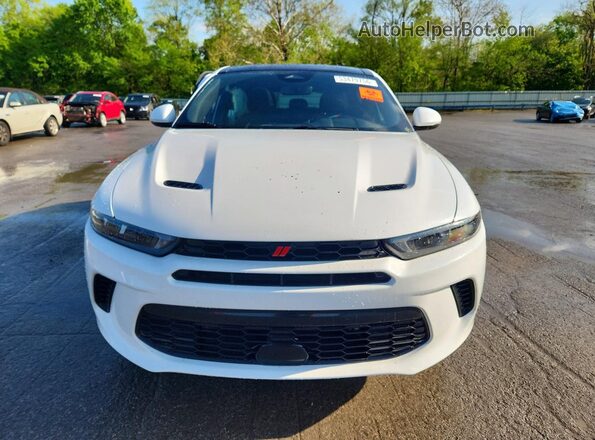 ZACNDFBN1P3A01482 2023 DODGE OTHER White Դիմացի տեսք