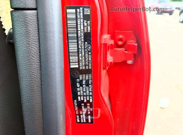 ZACNJABB1LPL72224 2020 JEEP RENEGADE Red Engine compartment view