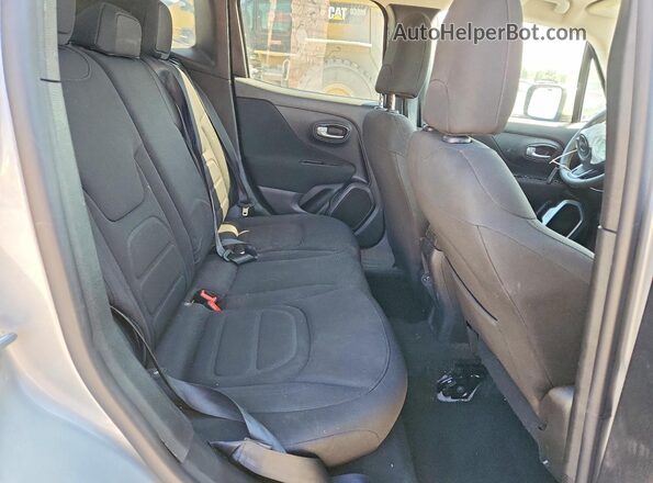 ZACNJABB2KPK85771 2019 JEEP RENEGADE Silver Вид задньої частини салону