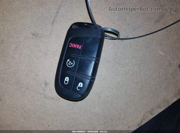 ZACNJBB18KPK46048 2019 JEEP RENEGADE Серый Вид панели приборов