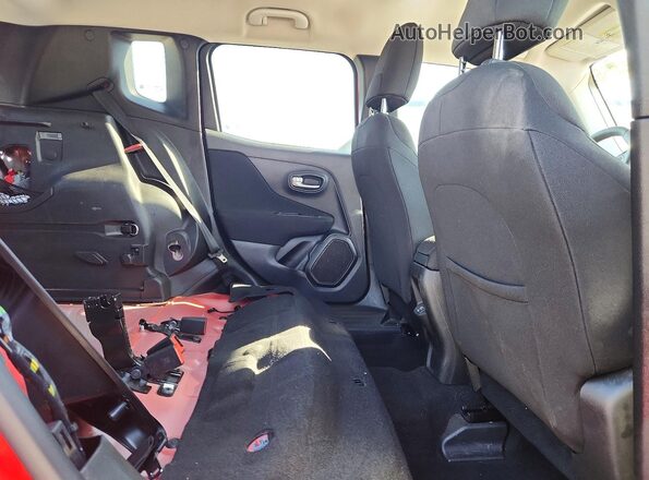 ZACNJBB18LPL10025 2020 JEEP RENEGADE Red Vista de los asientos traseros