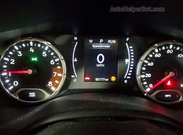ZACNJBBB0KPK12050 2019 JEEP RENEGADE Белый Вид щитка приборов