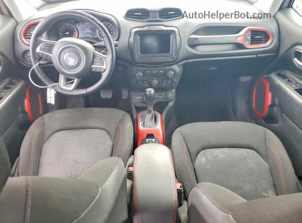 ZACNJBC13KPK25770 2019 JEEP RENEGADE Silver Вид панелі приладів
