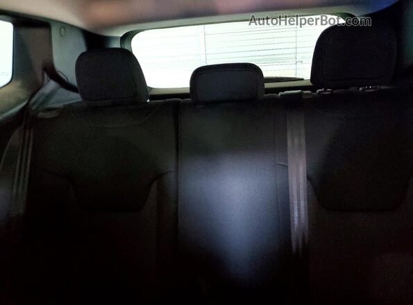 ZACNJCAB0MPM18902 2021 JEEP RENEGADE Blue Widok tylnych siedzeń