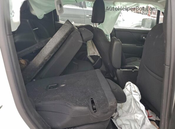 ZACNJDB10NPN90182 2022 JEEP RENEGADE Белый Вид задних сидений