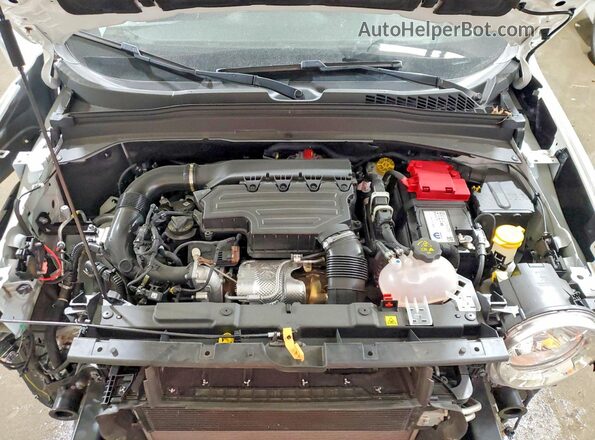 ZACNJDB10PPP61063 2023 JEEP RENEGADE White Widok komory silnika
