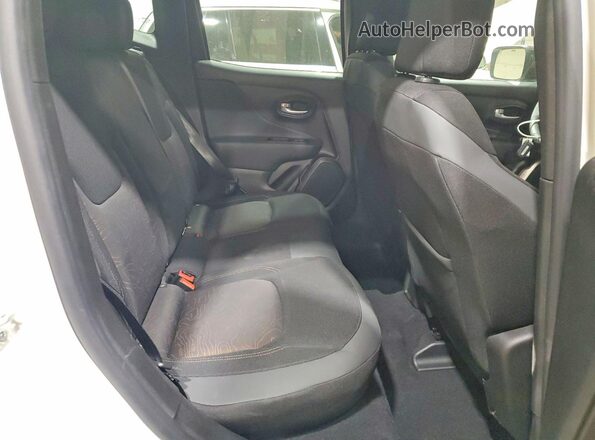 ZACNJDB10PPP61063 2023 JEEP RENEGADE White Widok wnętrza z tyłu