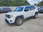 2022 Jeep Renegade Latitude White vin: ZACNJDB11NPN90322