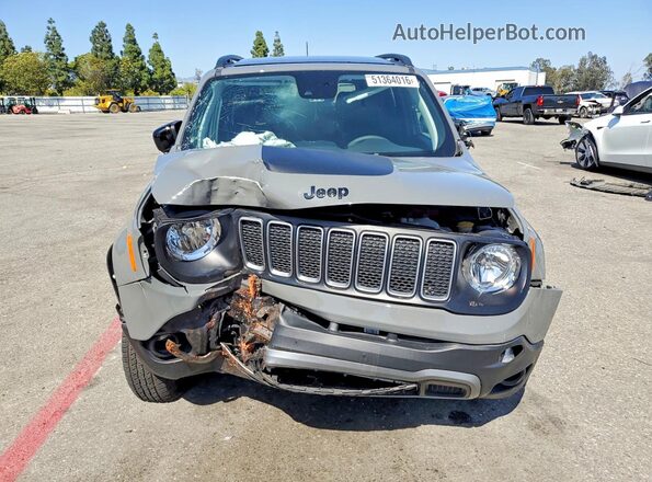 ZACNJDB14PPP44542 2023 JEEP RENEGADE Серебряный Вид спереди