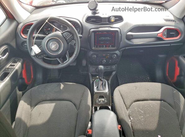 ZACNJDB18NPN70214 2022 JEEP RENEGADE Красный Вид панели приборов