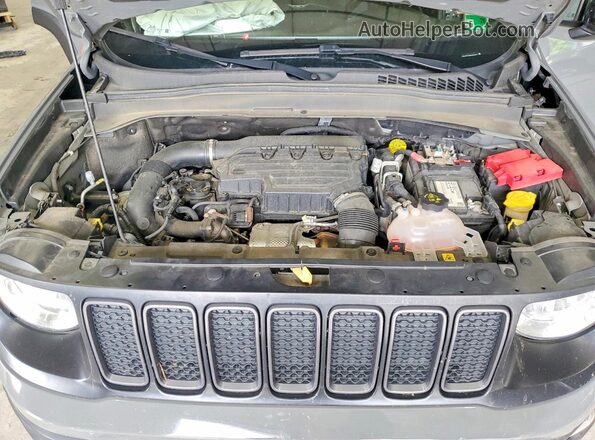 ZACNJDC10NPN52627 2022 JEEP RENEGADE Gray Engine compartment view