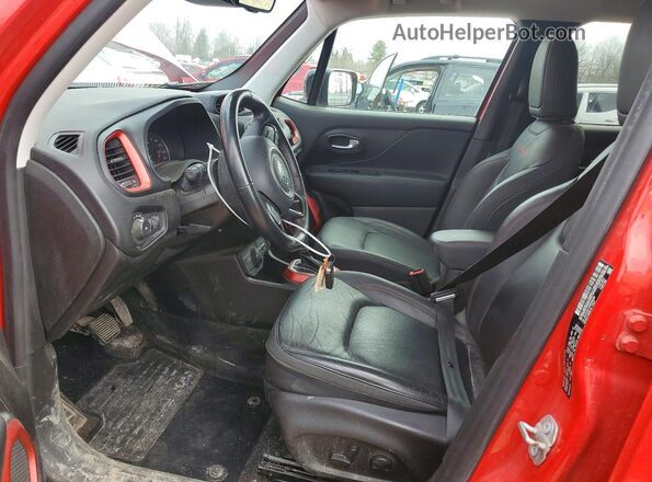 ZACNJDC10NPN53390 2022 JEEP RENEGADE Красный Вид салона спереди