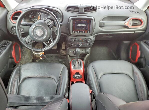 ZACNJDC10NPN53390 2022 JEEP RENEGADE Красный Вид панели приборов
