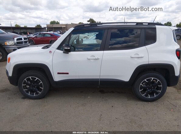 ZACNJDC15PPP70131 2023 JEEP RENEGADE White Widok wnętrza 360 stopni