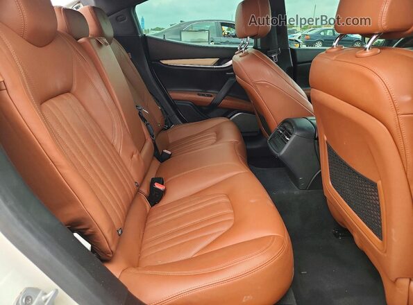 ZAM57RTA3G1178706 2016 MASERATI GHIBLI White Vista de los asientos traseros