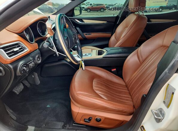 ZAM57RTA3G1178706 2016 MASERATI GHIBLI White Vista interior delantera