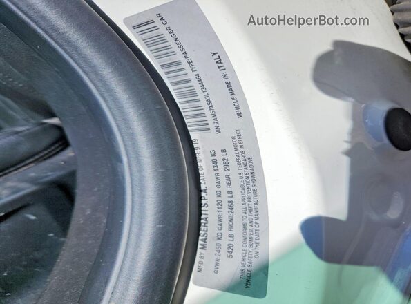 ZAM57XSA3L1344464 2020 MASERATI GHIBLI Белый Вид подкапотного пространства